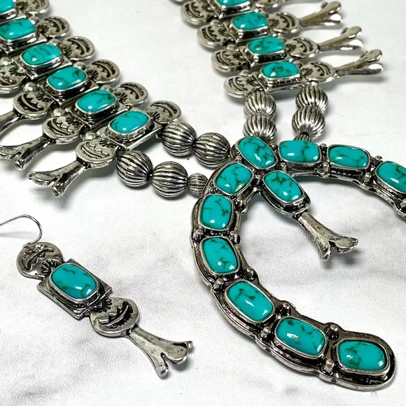 Western Boho Necklace and Earrings Set - Picture 9 of 9